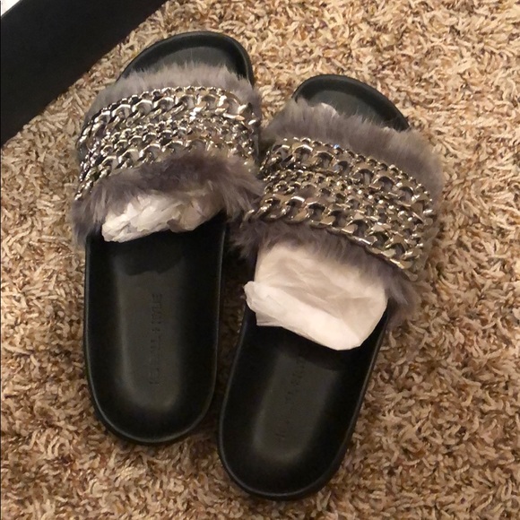 Kendall + Kylie slides - Picture 2 of 3